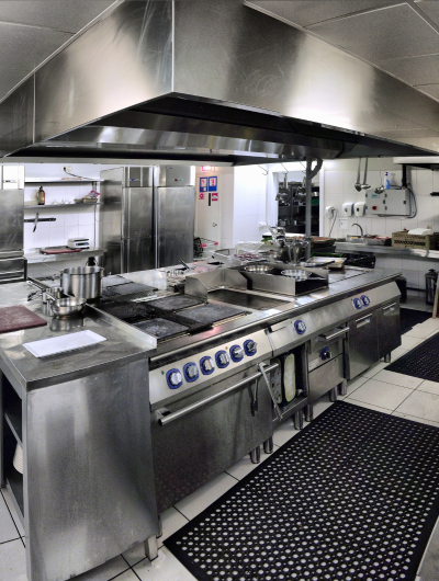Dégraissage professionnel de hotte de cuisine par SOS Ramonage